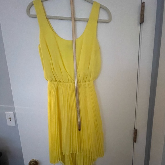 Yellow belted dress - Picture 1 of 3
